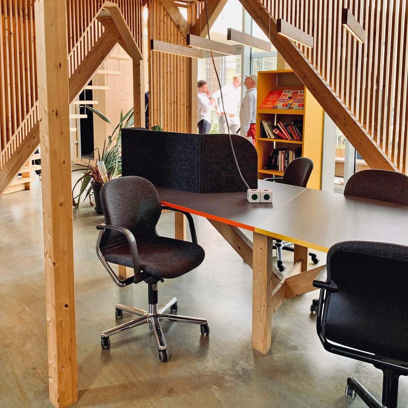 El diseño ideal de un concepto híbrido - Chair and Work