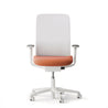 Wilkhahn AT free2move: blanca, respaldo en malla. - Chair and Work